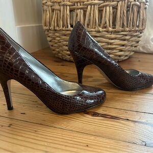 Elegant Brown Jessica Simpson Crocodile Pattern Heels 7.5b